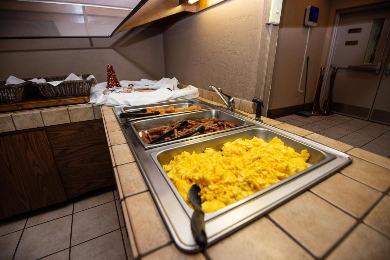 Holiday Lodge Hotel And Conference Center Fayetteville Ngoại thất bức ảnh